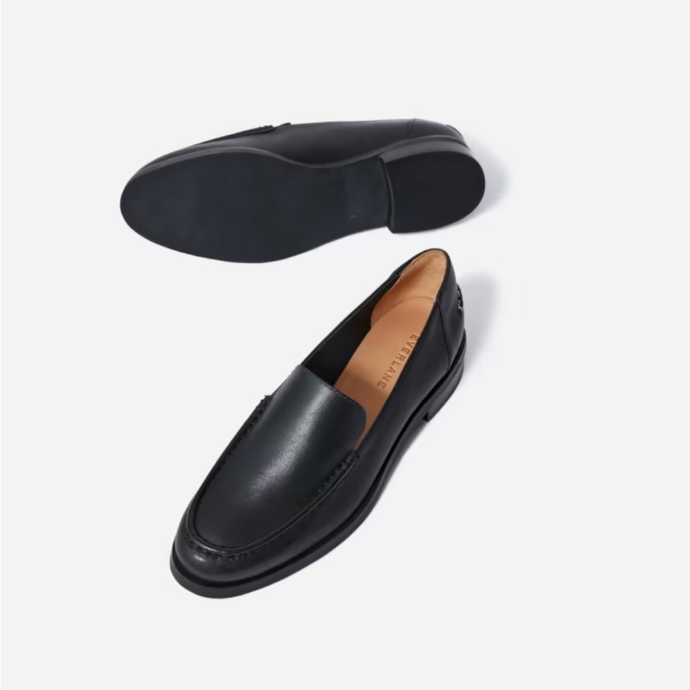 Everlane loafers. Only worn once, no wear on them.